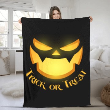Discover pumpkin horror face Fleece Blankets