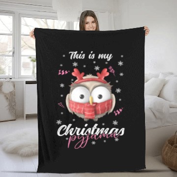 Discover Winter Christmas Pyjama Owl Fleece Blankets