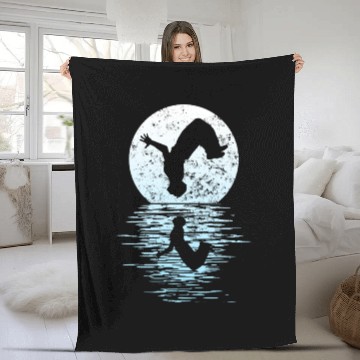 Discover Parkour, Freerunning, Street Workout Acrobatic Fleece Blankets