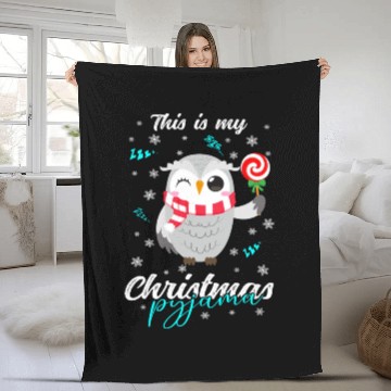 Discover Winter Christmas Pyjama Owl Fleece Blankets