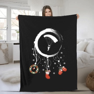 Discover Winter dreamcatcher Christmas Paraglider Fleece Blankets