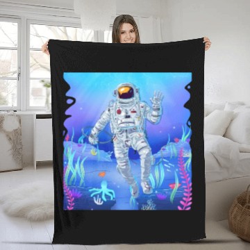 Discover Ocean lover astronaut fantasy design Fleece Blankets