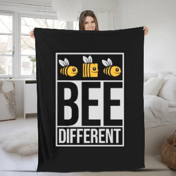 Discover bee different saying quote Fleece Blankets