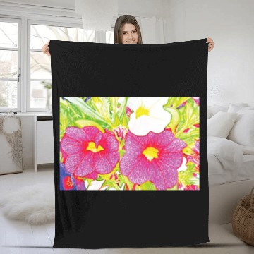 Discover Graphic art effect Pink flower Fleece Blankets