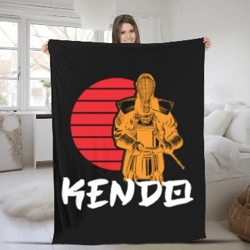 Discover kendo japan samurai karate kenjutsu martial arts Fleece Blankets
