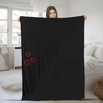 Discover Mom 2023 - Mom to be in 2023 Fleece Blankets