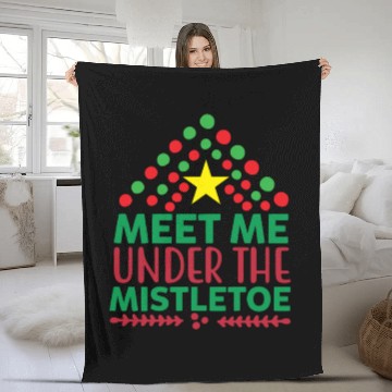 Discover Meet me under the mistletoe Fleece Blankets