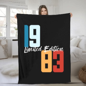 Discover 40 Years Vintage 1983 Retro 40th Birthday Fleece Blankets
