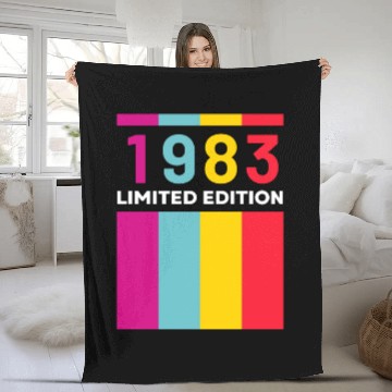 Discover 40 Years Vintage 1983 Retro 40th Birthday Fleece Blankets