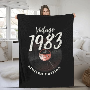 Discover 40 Years Vintage 1983 Retro 40th Birthday Fleece Blankets