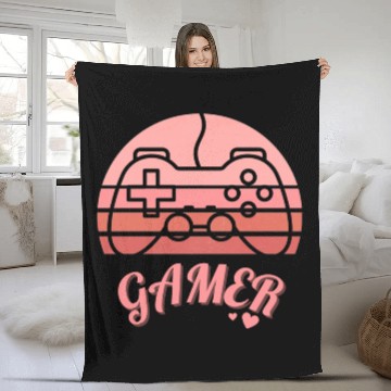 Discover Pink Retro Gamer Valentine Day Fleece Blankets