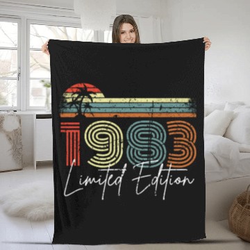 Discover 40 Years Vintage 1983 Retro 40th Birthday Fleece Blankets