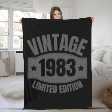 Discover 40 Years Vintage 1983 Retro 40th Birthday Fleece Blankets