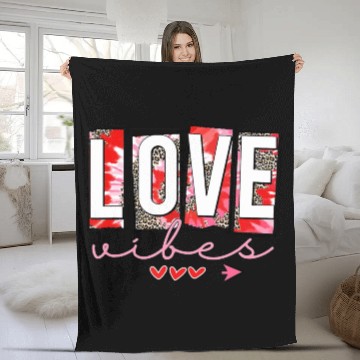 Discover Leopard print cheetah Love Vibes Fleece Blankets Cupids Arrow
