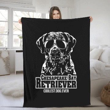 Discover Chesapeake Bay Retriever coolest dog ever dog mom Fleece Blankets