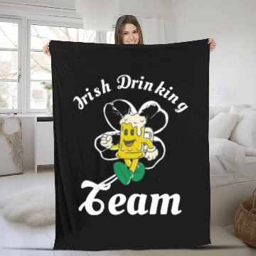 Discover Idée cadeau sait Patrick day : Irish drinking team Fleece Blankets