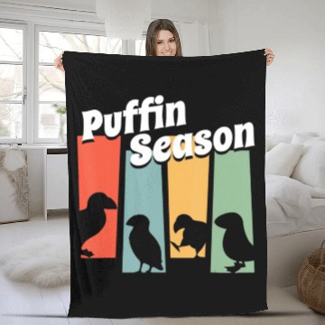 Discover Funny Puffin Season Retro Vintage Puffin Lover Fleece Blankets