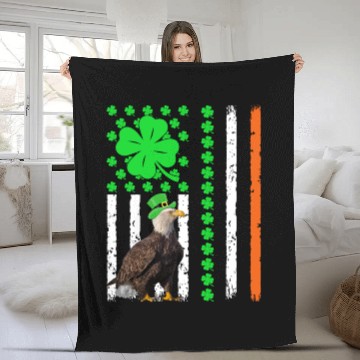 Discover Vintage Irish American Flag Eagle St Patrick’s Day Fleece Blankets