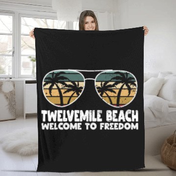 Discover Twelvemile Beach Welcome to Freedom Vacation Sayin Fleece Blankets
