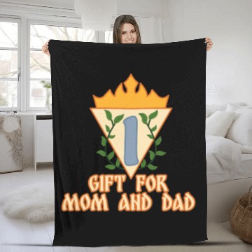 Discover I am a gift for mom and dad. Fleece Blankets