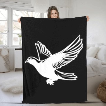 Discover Pigeon In Flight With Wings Fleece Blankets