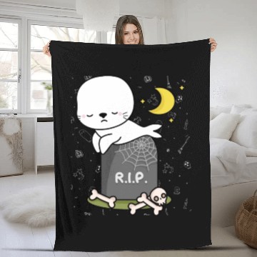 Discover Boo Cute Seal Halloween design trick or treat RIP Fleece Blankets