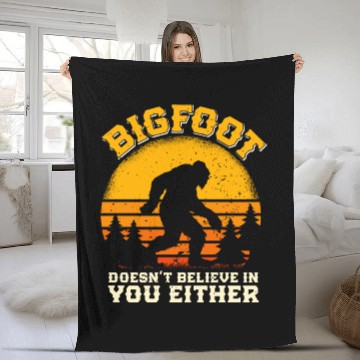 Discover Bigfoot Mountain fan Hiker funny Nature boy Fleece Blankets