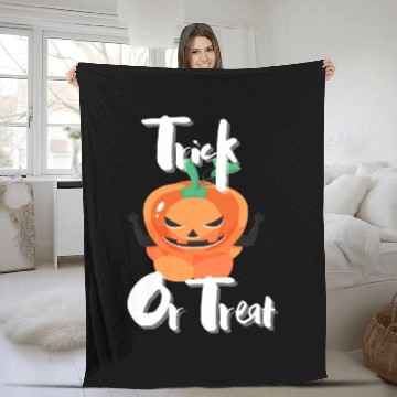 Discover Scary Trick Or Treat Pumpkin Fleece Blankets