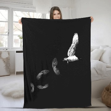 Discover hummingbird parrot owl wing feather pigeon sparoow Fleece Blankets