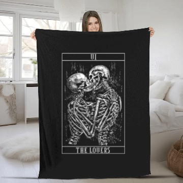Discover Tarot Card The Skeleton Love Kisses Bones Horror Fleece Blankets