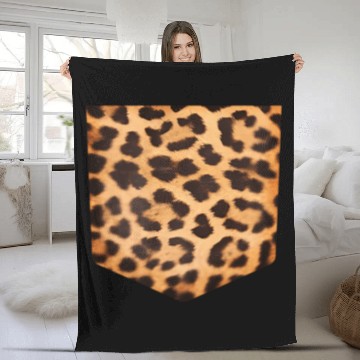 Discover Leopard Print Pocket Falls For Fleece Blankets