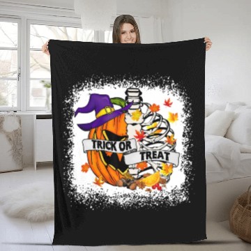 Discover Retro Fall Leaves Trick Or Treat Halloween Pumpkin Fleece Blankets