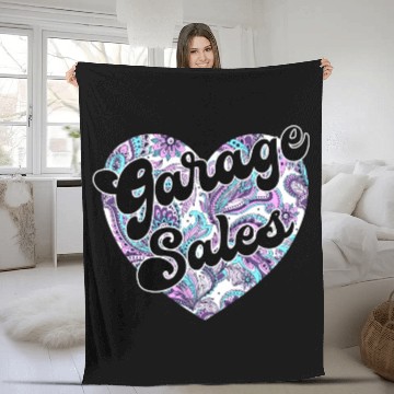 Discover Garage Sales paisley heart Fleece Blankets