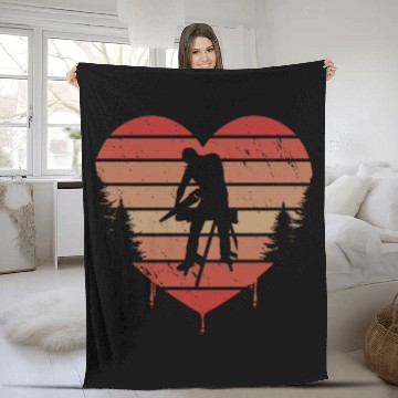 Discover Cute Red Vintage Heart Woodworking 80s Valentine Fleece Blankets