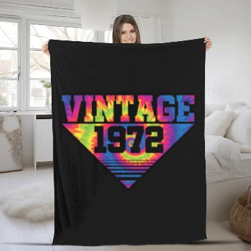 Discover Vintage 1972 Tie Dye Splash Color Triangle Fleece Blankets