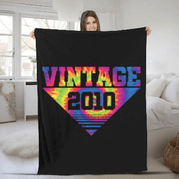 Discover Vintage 2010 Tie Dye Splash Color Triangle Fleece Blankets
