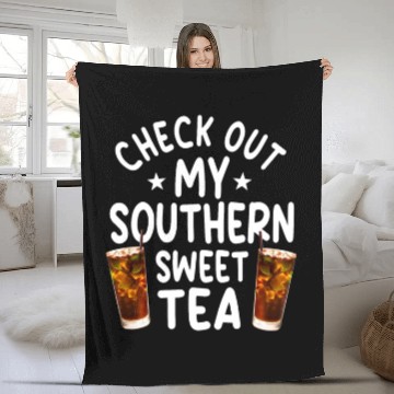 Discover Southern Sweet Tea Outfit Fleece Blankets
