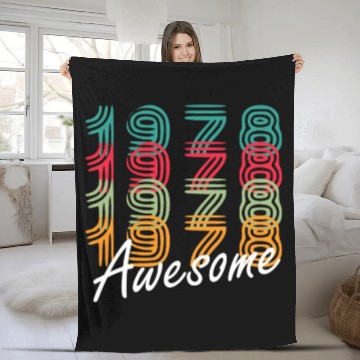 Discover 1978 Vintage Year Retro Birthday Gift Fleece Blankets