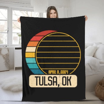 Discover Total Solar Eclipse Oklahoma Tulsa April 28 2024Tu Fleece Blankets