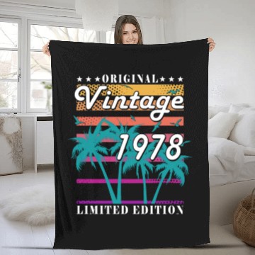 Discover 1978 vintage birthday year of birth 1978 gift Fleece Blankets