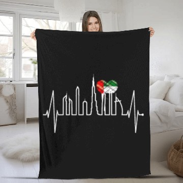 Discover Dubai Skyline Heartbeat Burj Khalifa Love UAE Flag Fleece Blankets
