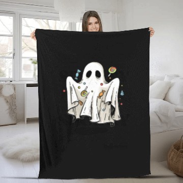 Discover Spooky Season Ghost Halloween Trick Or Treat Fleece Blankets