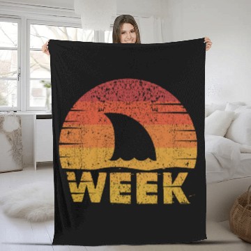 Discover Retro Shark Fin Week Shark Lover Ocean Wildlife Fleece Blankets