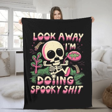 Discover Spooky Shit Skeleton Girl in Arm Halloween Fleece Blankets
