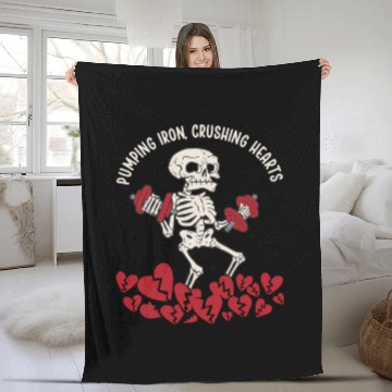 Discover Anti Valentine´s Day Broken Heart Powerlifting Gym Fleece Blankets