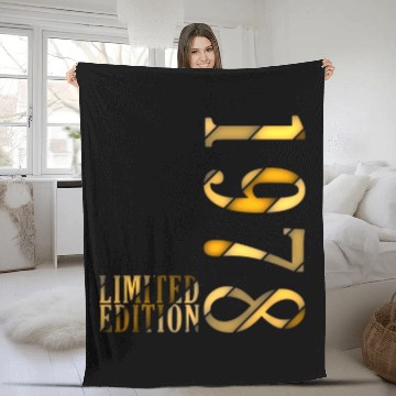 Discover 1978 vintage birthday year of birth 1978 gift Fleece Blankets