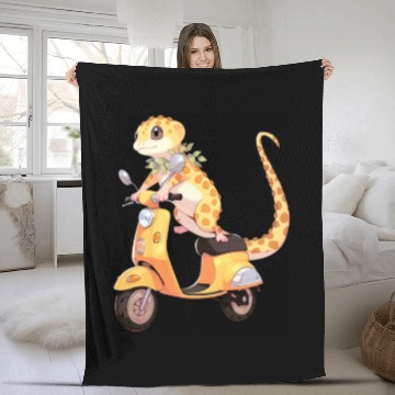 Discover Leopard Gecko on Scooter Funny Lizard Biker Moped Fleece Blankets