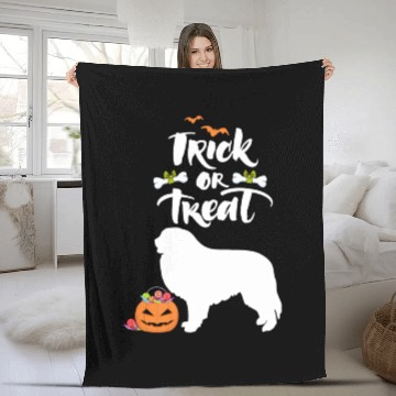 Discover Trick Or Treat Great Pyrenees Dog Halloween Fleece Blankets