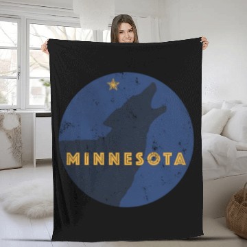 Discover Minnesota Gif Grey Wolf Howling At The North Star Fleece Blankets
