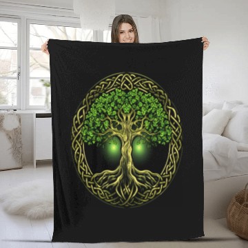 Discover St Patricks Day Celtic Knot Tree Irish Gaelic Fleece Blankets